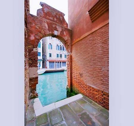Calle Dei Ormesini Венеція Екстер'єр фото
