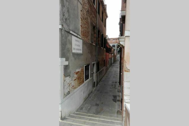 Calle Dei Ormesini Венеція Екстер'єр фото